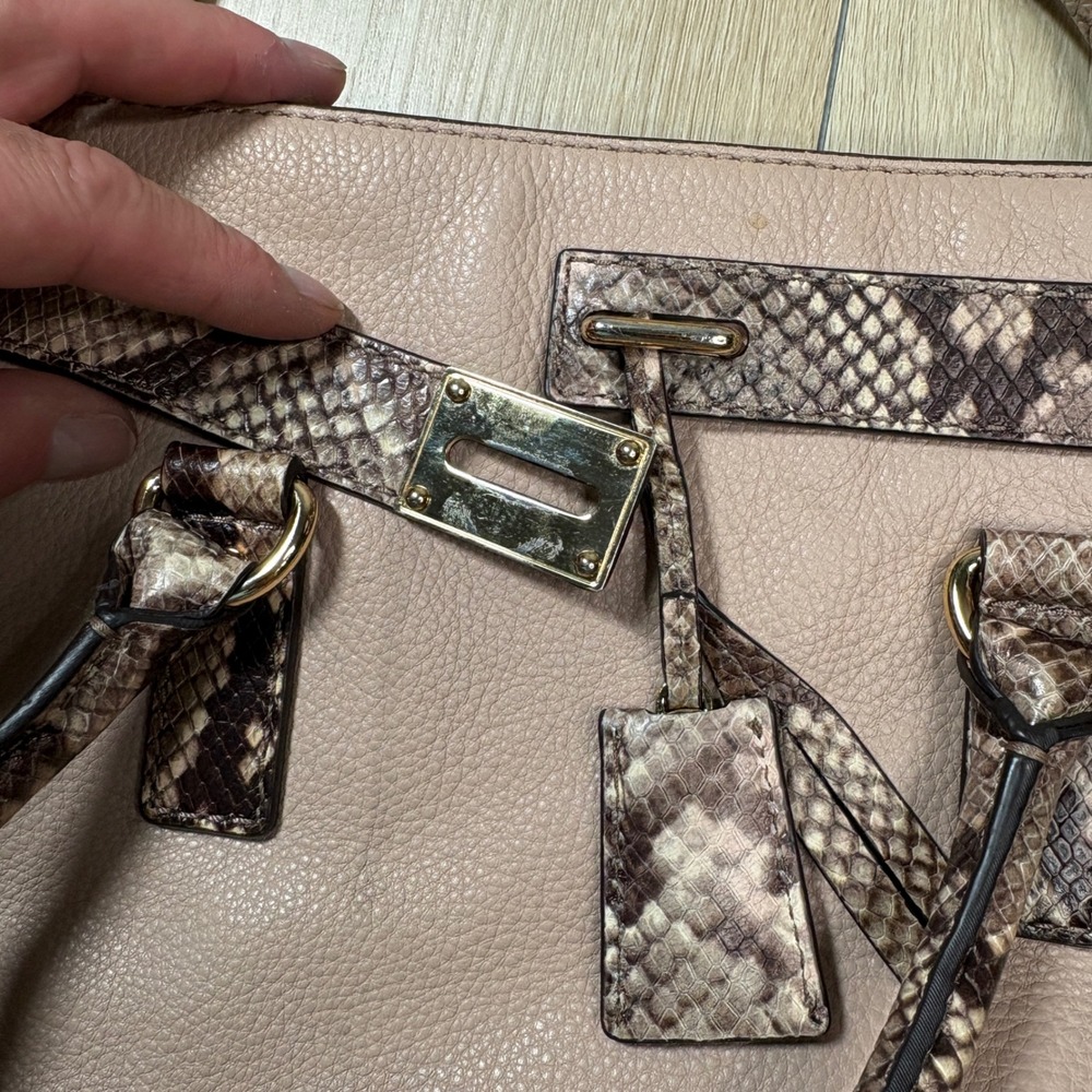 Michael Kors Hamilton Pebbled Leather Snakeskin Trim Tote Bag Beige Gold - Picture 8 of 12